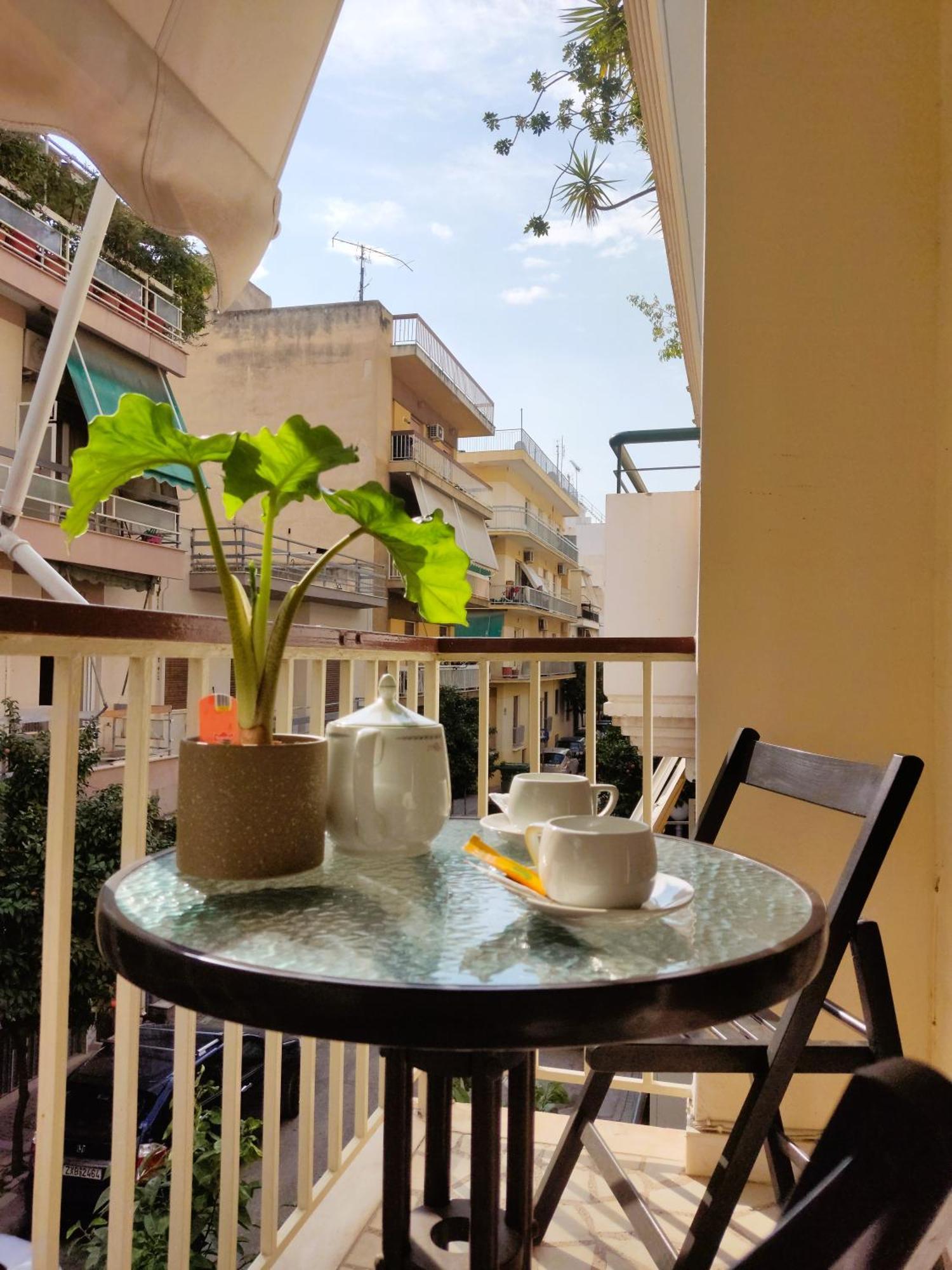 Next To Metro! Bright Apartment With Fully Equipped Kitchen Athén Kültér fotó